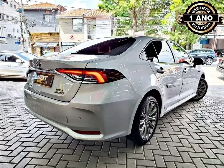 Toyota Corolla Prata 10