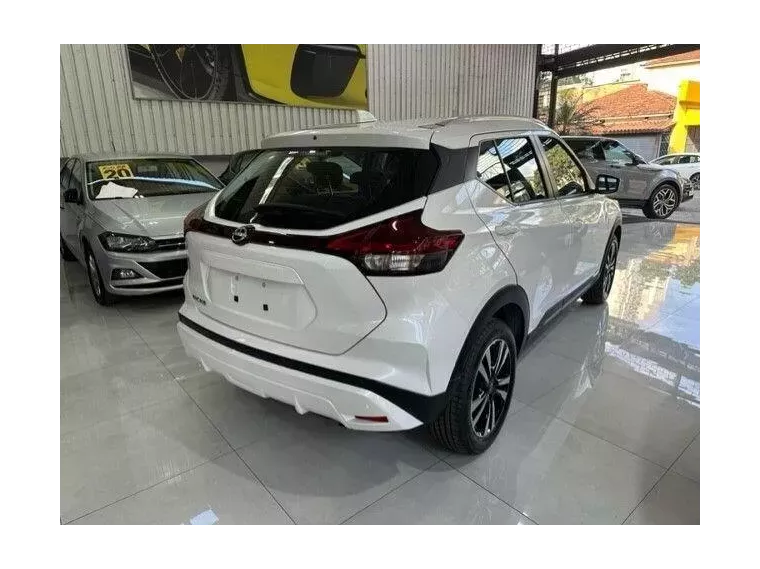 Nissan Kicks Branco 10