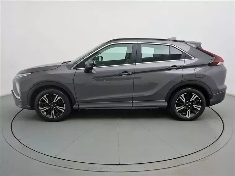 Mitsubishi Eclipse Cross Cinza 3