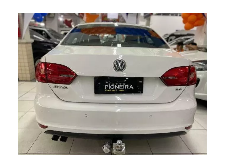 Volkswagen Jetta Branco 11