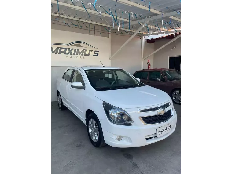 Chevrolet Cobalt Branco 2