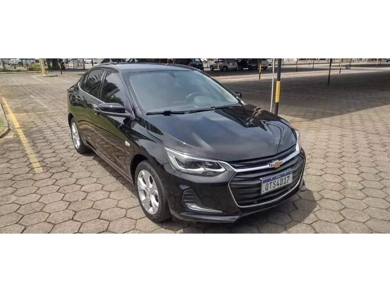 Chevrolet Onix Preto 10