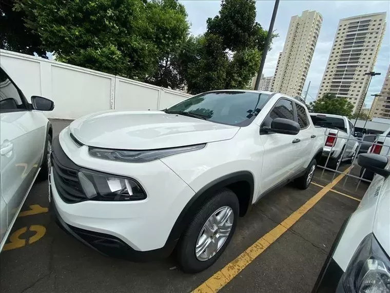 Fiat Toro Branco 6