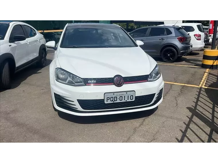 Volkswagen Golf Branco 1