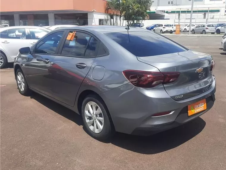 Chevrolet Onix Cinza 7