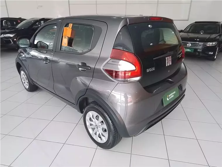 Fiat Mobi Prata 3