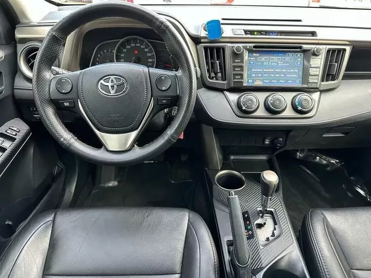 Toyota RAV4 Prata 6