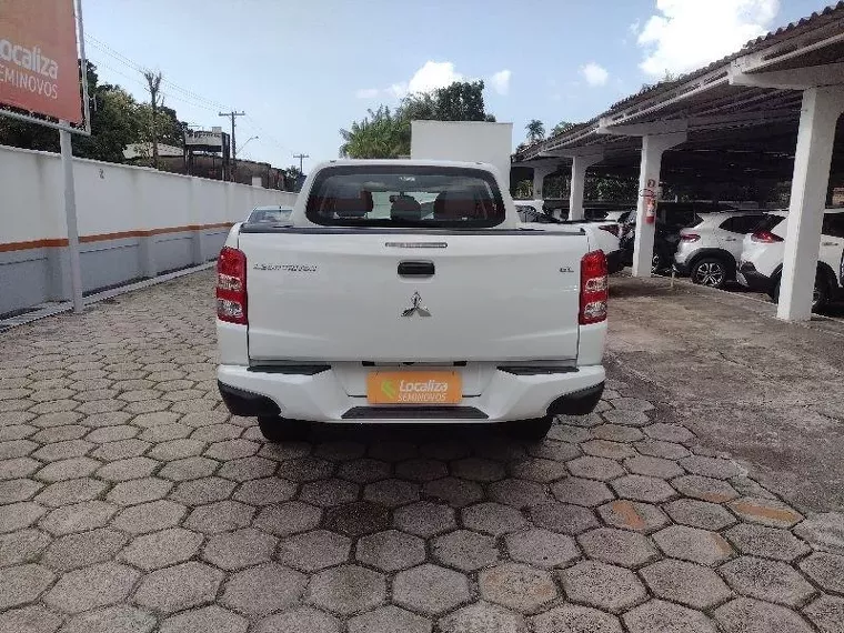 Mitsubishi L200 Triton Branco 5