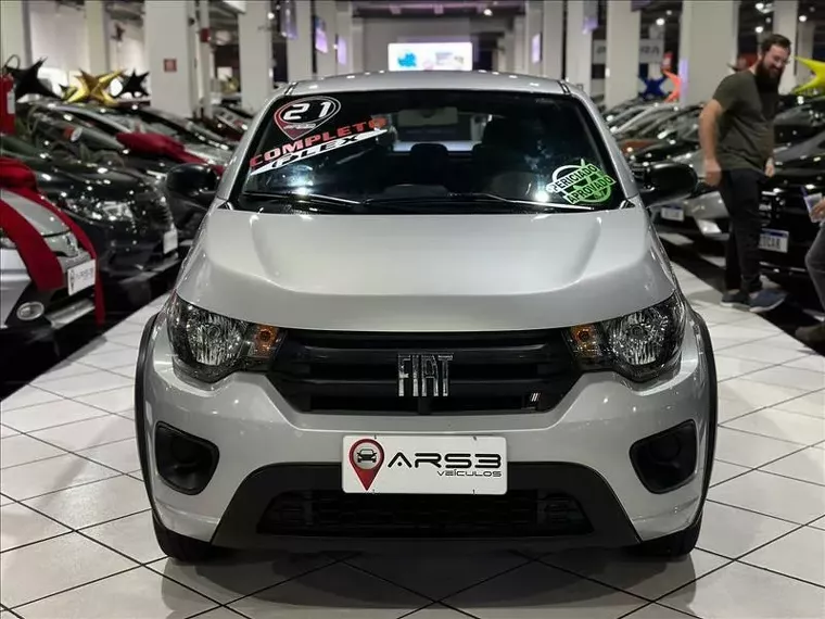 Fiat Mobi Prata 15