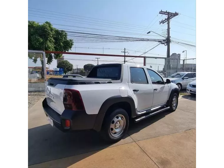 Renault Duster Oroch Branco 6