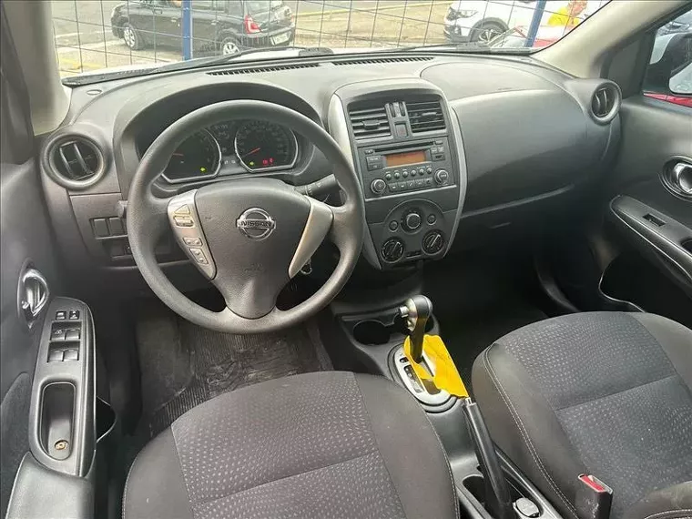 Nissan Versa Branco 7