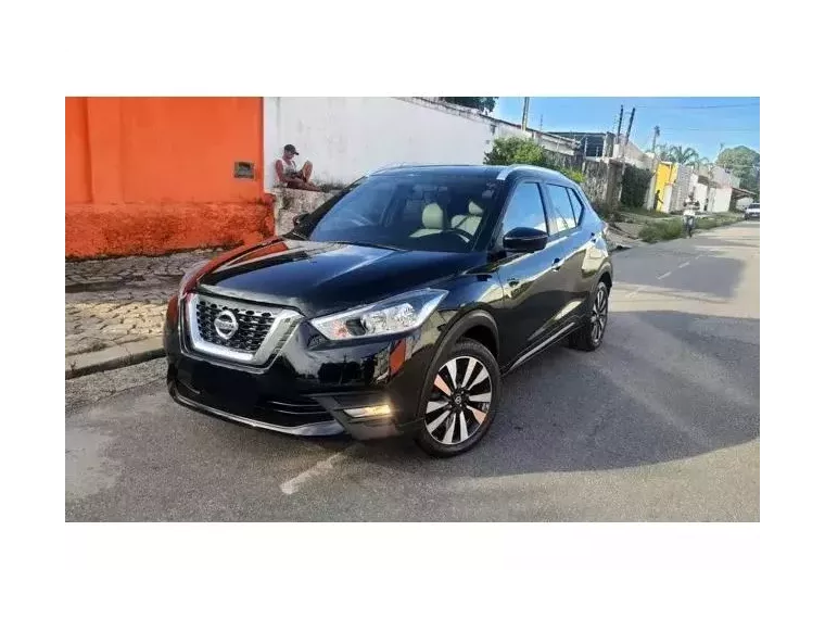 Nissan Kicks Preto 4