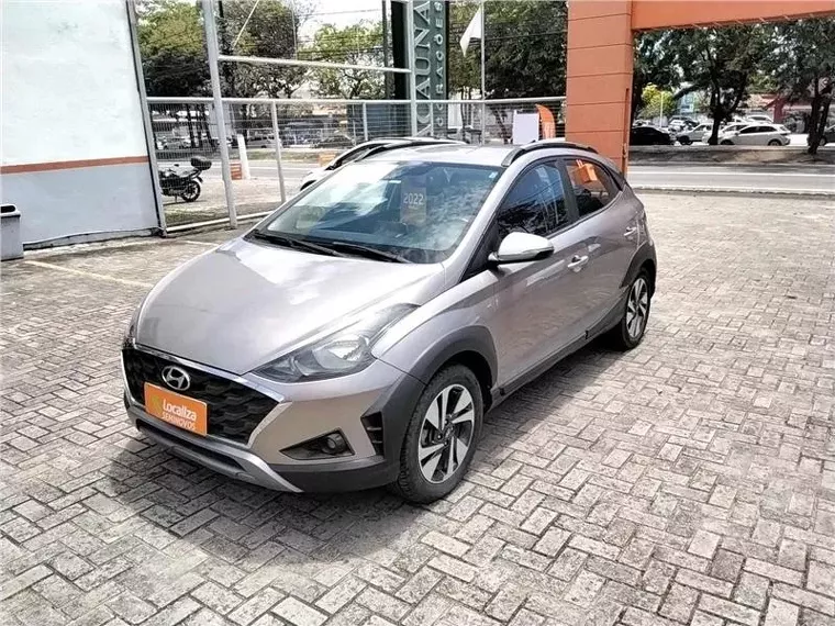 Hyundai HB20X Prata 4