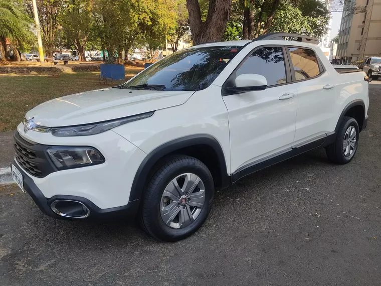 Fiat Toro Branco 8