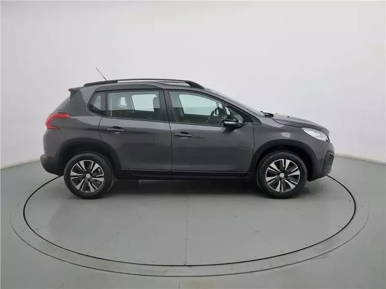 Peugeot 2008 Cinza 12