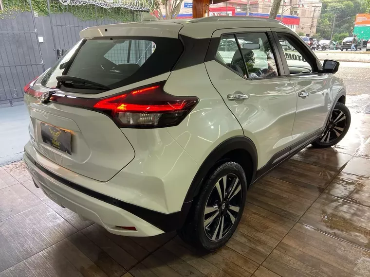 Nissan Kicks Branco 8