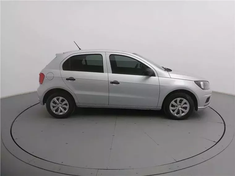 Volkswagen Gol Prata 10