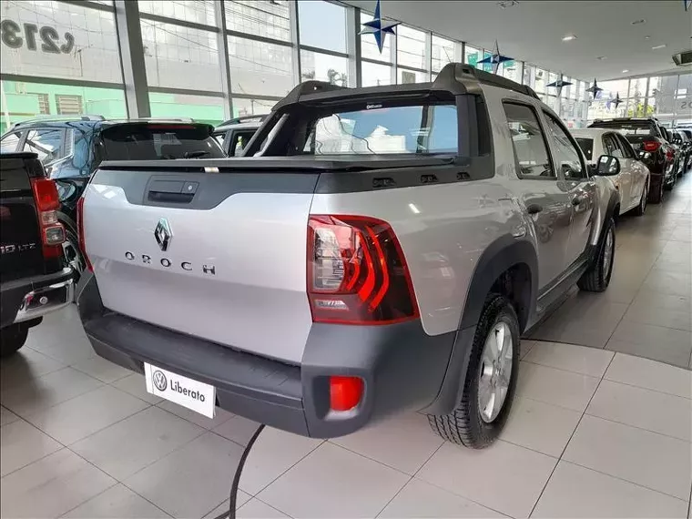 Renault Duster Oroch Prata 11