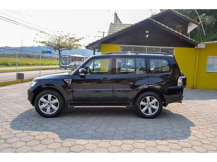 Mitsubishi Pajero Full Preto 4