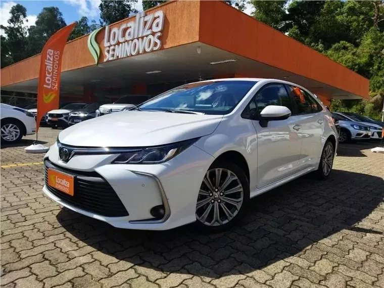 Toyota Corolla Branco 10