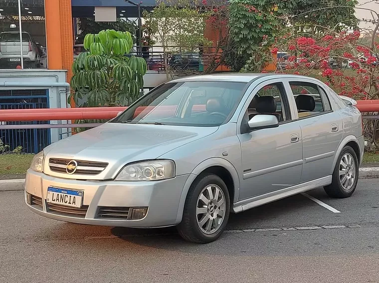 Chevrolet Astra Prata 1