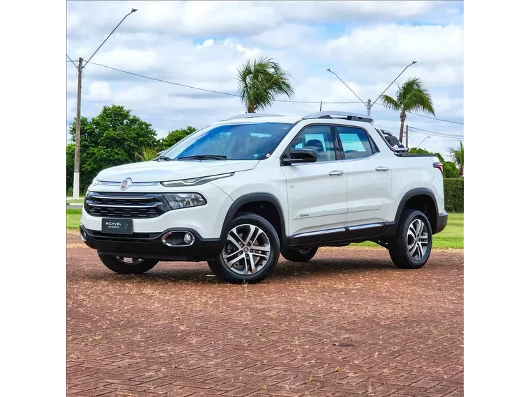 Fiat Toro Branco 11