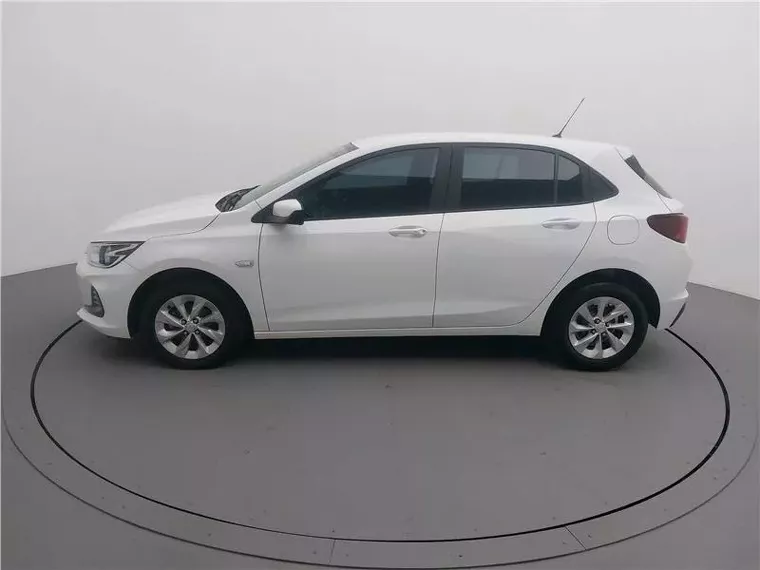 Chevrolet Onix Branco 13