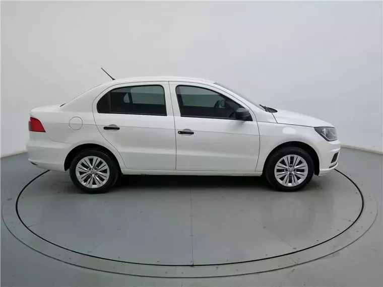 Volkswagen Voyage Branco 10