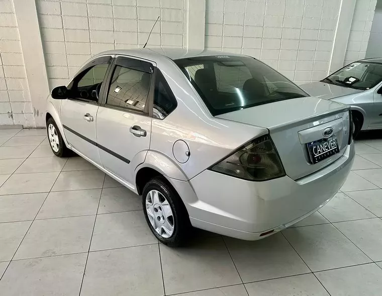 Ford Fiesta Prata 16