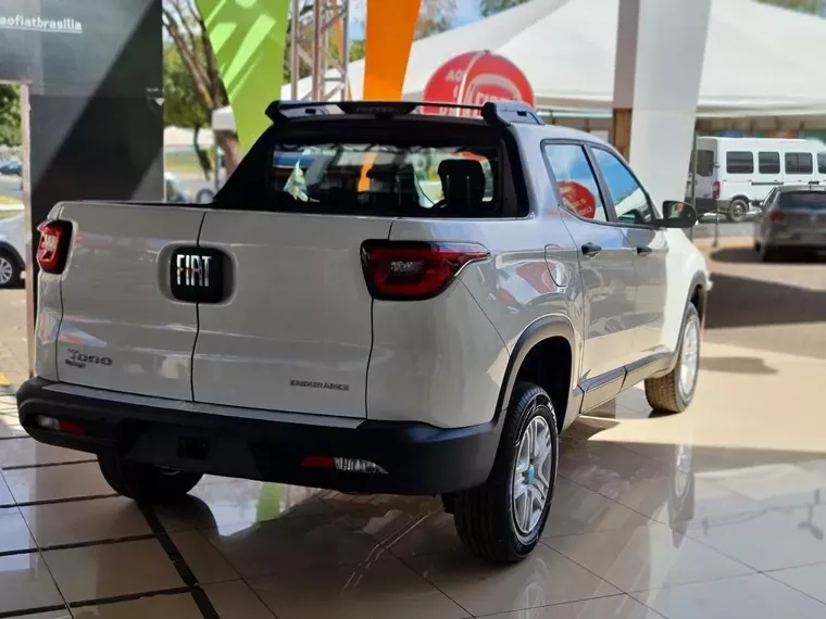 Fiat Toro Branco 1