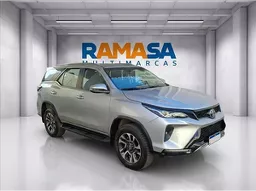 Toyota Hilux SW4