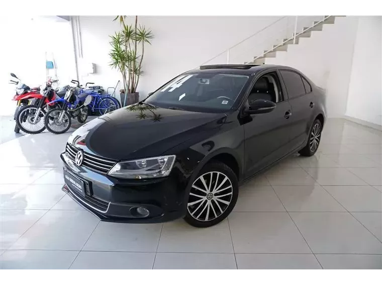 Volkswagen Jetta Preto 12