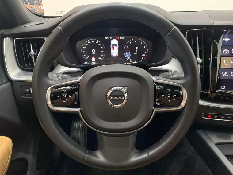 Volvo XC60 Branco 11