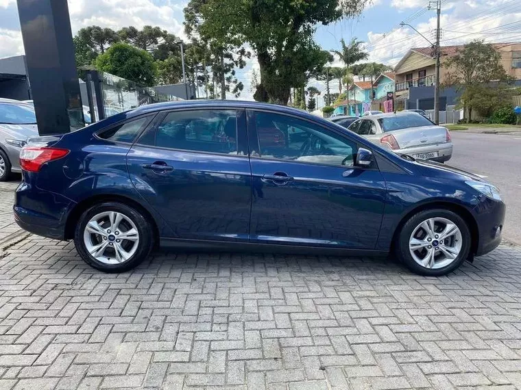 Ford Focus Azul 15