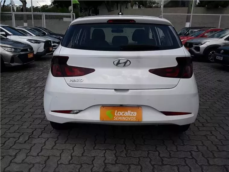 Hyundai HB20 Branco 17