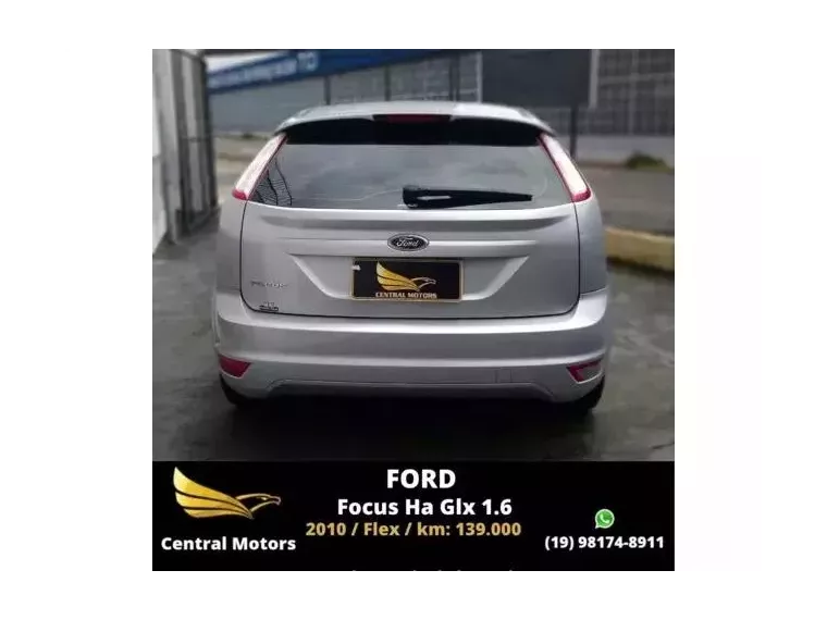 Ford Focus Prata 8