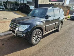 Mitsubishi Pajero Full