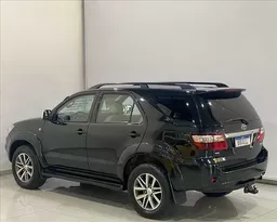 Toyota Hilux SW4