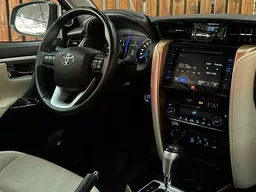Toyota Hilux SW4