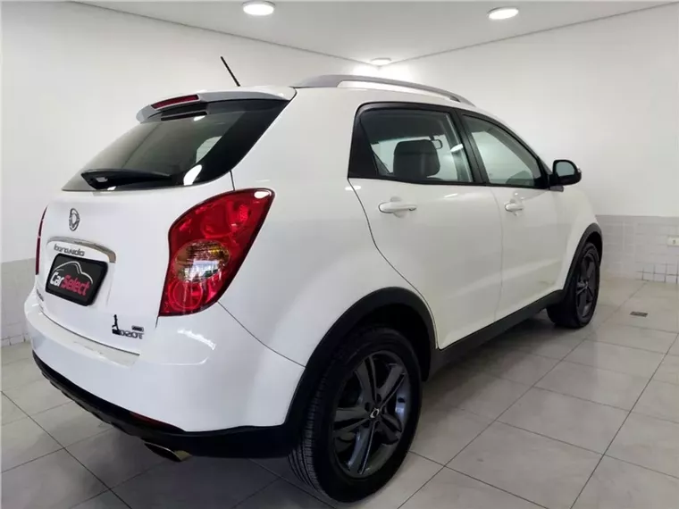 Ssangyong Korando Branco 1