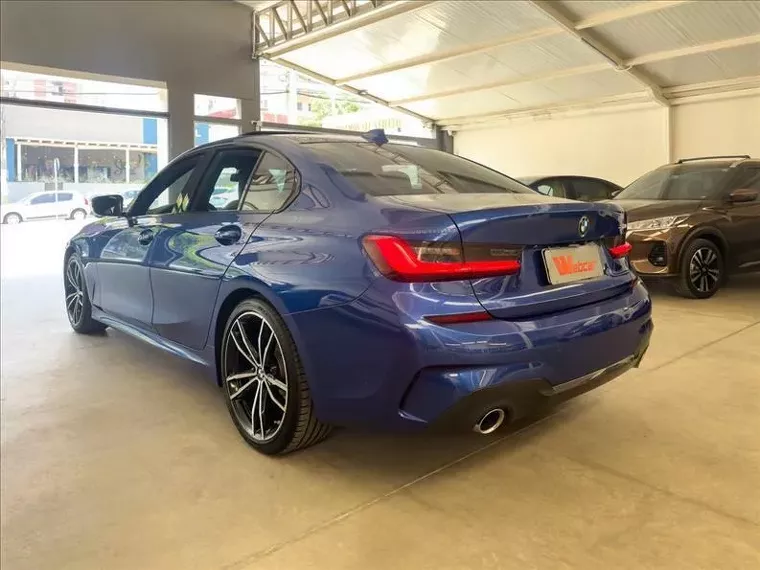 BMW 320i Azul 8