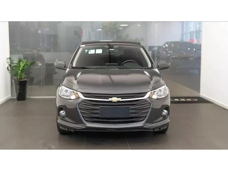 Chevrolet Onix Preto 7