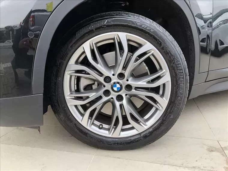 BMW X1 Preto 2