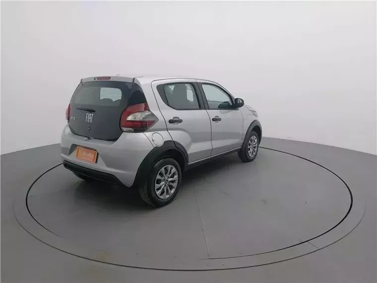 Fiat Mobi Prata 11