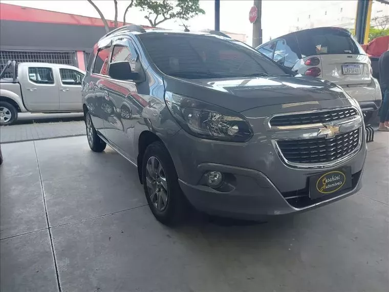 Chevrolet Spin Cinza 2