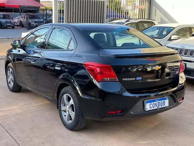 Chevrolet Prisma Preto 10