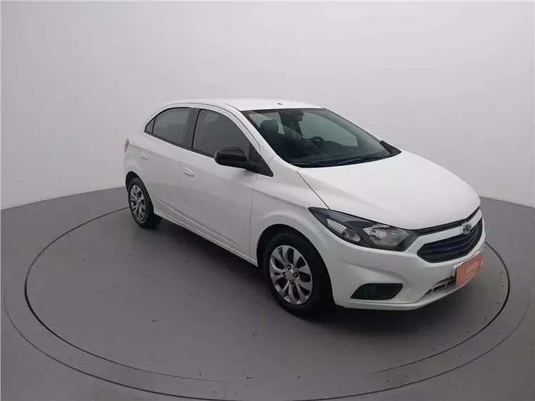 Chevrolet Onix Branco 8