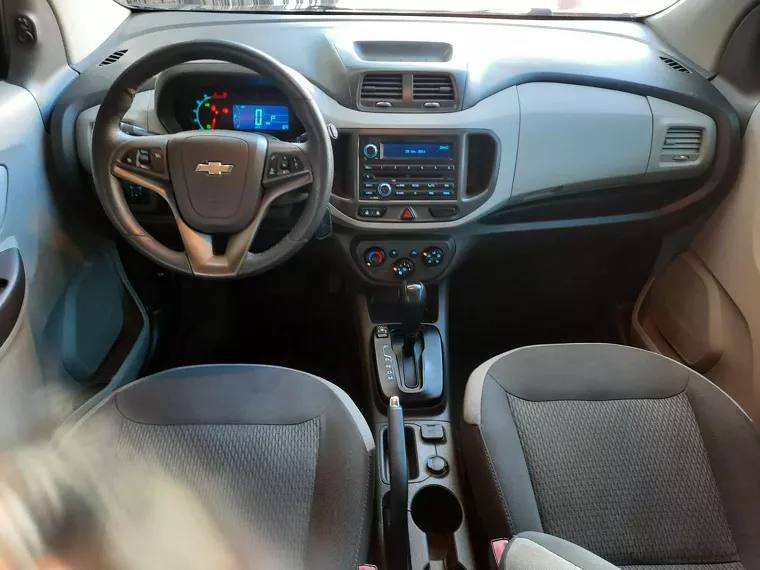 Chevrolet Spin Cinza 11