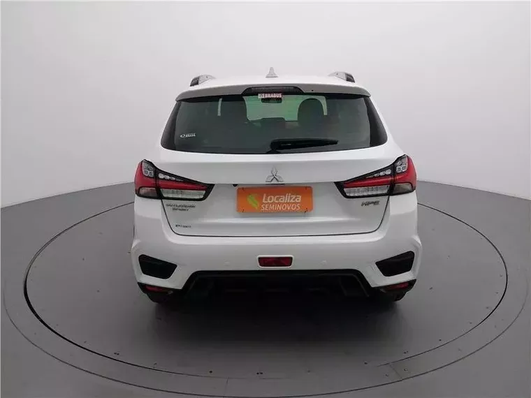 Mitsubishi Outlander Branco 2