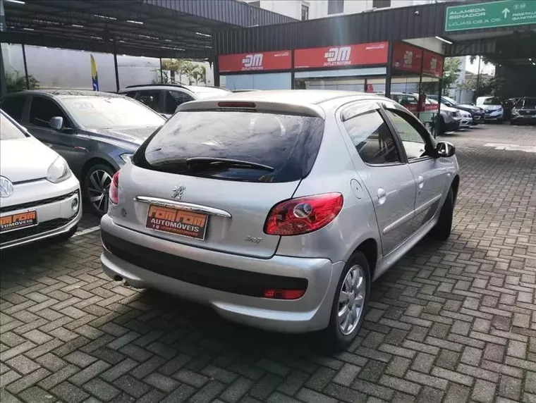 Peugeot 207 Prata 4